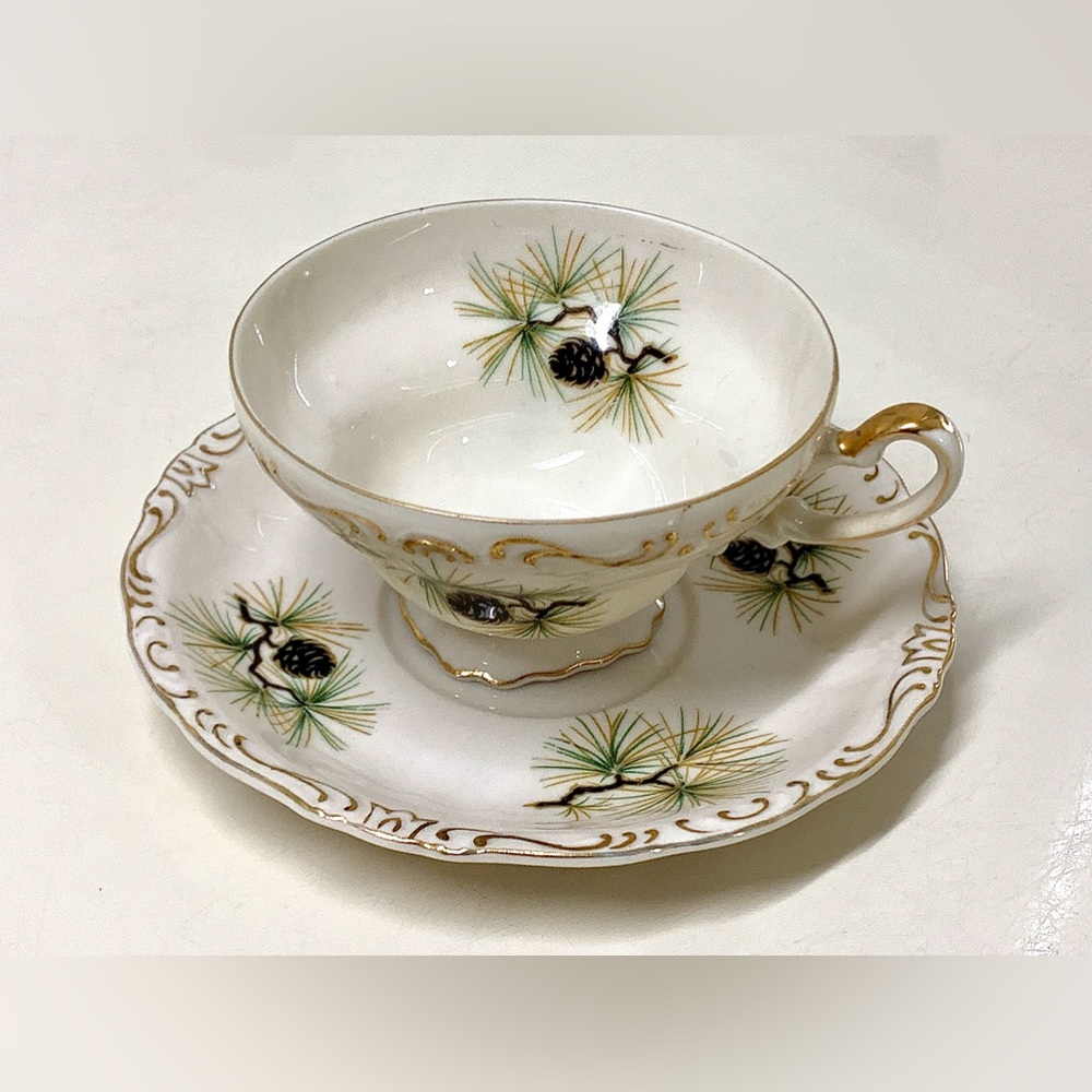 Mid Century Vintage Gold Trim Pinecone NORCREST IVORY Footed Cup & Saucer